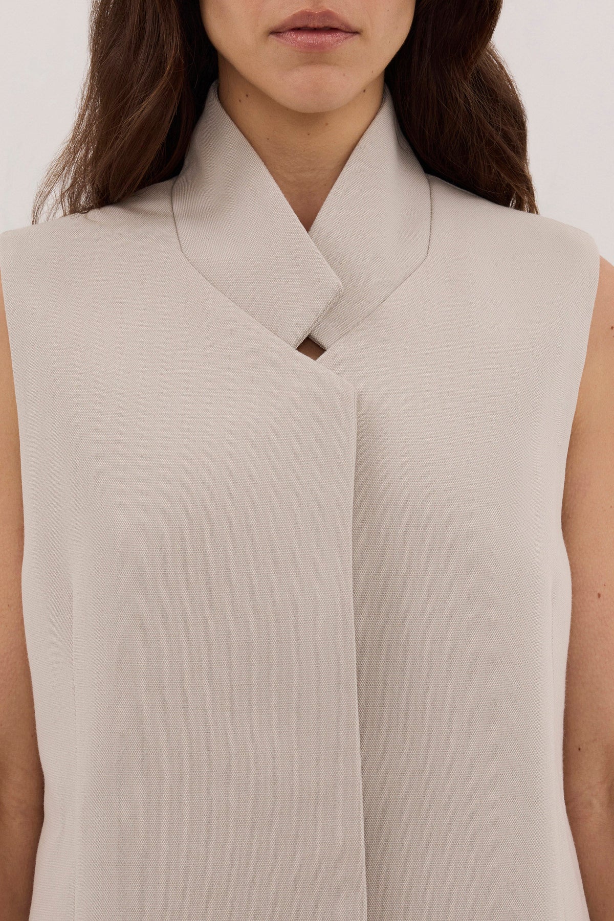 VIDA MUSHROOM STAND COLLAR VEST TOP