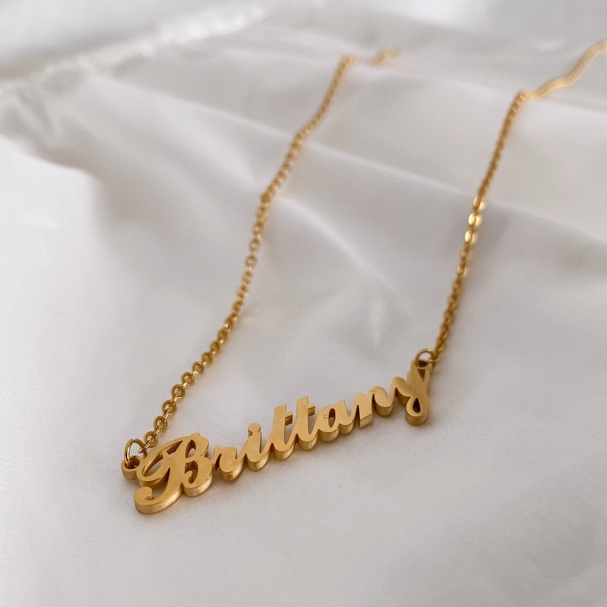 The Classic Personalized Name Necklace